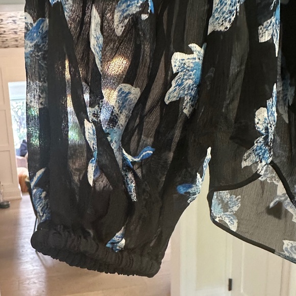 NWT - DVF black semi-sheer chiffon blouse with blue orchid print - Size 12 - Picture 9 of 11
